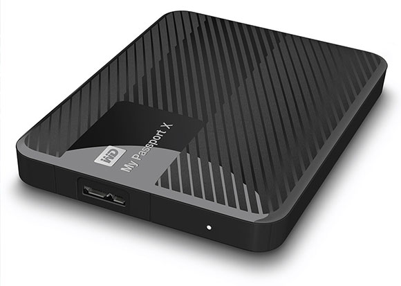 Western Digital My Passport X es uno de los primeros discos duros con el sello de Xbox One, aunque se trata de un producto universal. Western Digital My Passport X es uno de los primeros discos duros con el sello de Xbox One, aunque se trata de un producto universal.