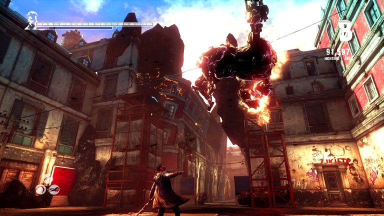 Los mismos escenarios, pero con más detalle, todos los DLC, velocidad y dificultad furiosos... esto es DMC. Los mismos escenarios, pero con más detalle, todos los DLC, velocidad y dificultad furiosos... esto es DMC.